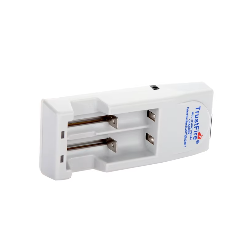 TrustFire TR-001 Rychlá Li-ion nabíječka pro 10430 14500 16340 18650 - bezpečné nabíjení baterií
