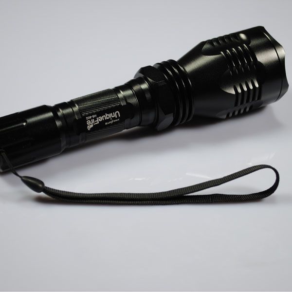 UniqueFire HS-802 Červené Světlo LED Baterka – Dlouhý Dosah 500m pro Lovce & Noční Aktivity. Vodotěsná!