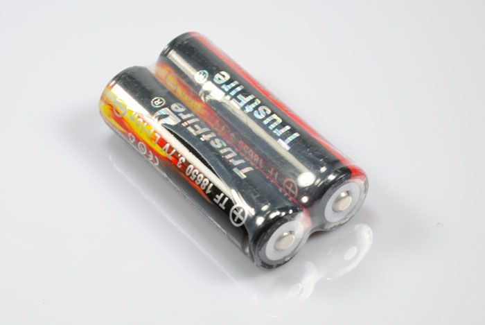TrustFire 18650 2400mAh Li-ion dobíjecí baterie, dlouhotrvající bezpečný výkon pro svítilny a gaming