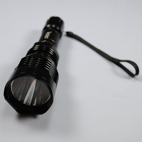 UniqueFire HS-802 Červené Světlo LED Baterka – Dlouhý Dosah 500m pro Lovce & Noční Aktivity. Vodotěsná!