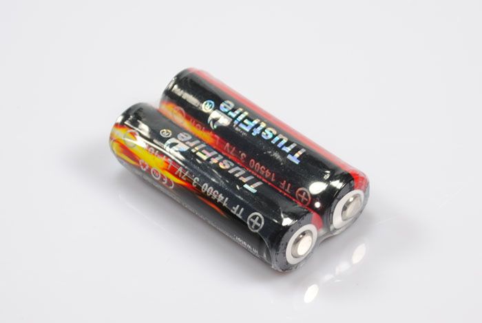 TrustFire 3.7V Li-ion 14500 900mAh dobíjecí baterie s ochranným obvodem - UltraFire náhrada, dlouhá životnost