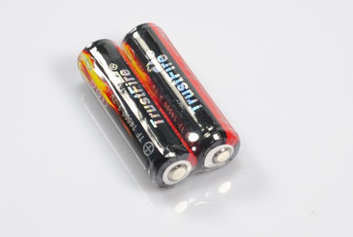 TrustFire 3.7V Li-ion 14500 900mAh dobíjecí baterie s ochranným obvodem - UltraFire náhrada, dlouhá životnost