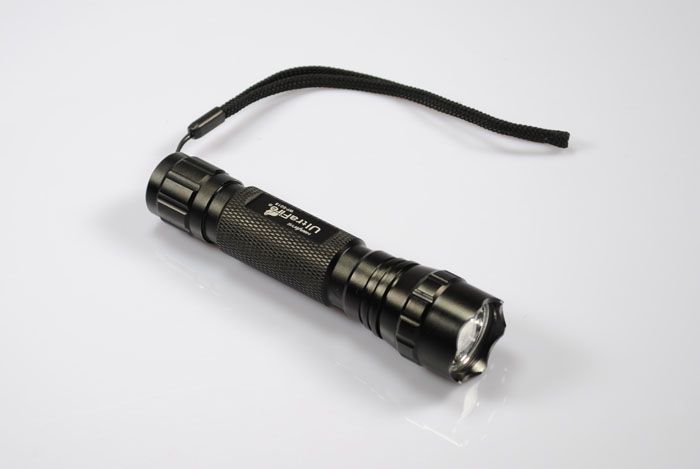 **UltraFire WF-501B LED svítilna 1300 lumenů, 5 režimů – Odolná, USB dobíjení, Outdoor, Profesionál**