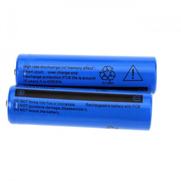 Ultrafire TR 3000mAh 3.7V 18650 Li-ion vysokokapacitní pár rychlenabíjecích baterií pro svítilnu a elektronické cigarety