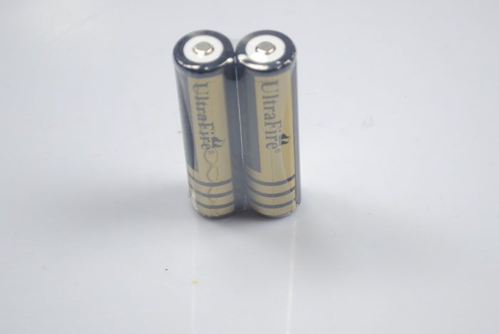 Ultrafire 18650 Li-ion BRC 4000mAh 3.7V Dobíjecí Baterie, Vysoká Kapacita, Dlouhá Životnost, Spolehlivé