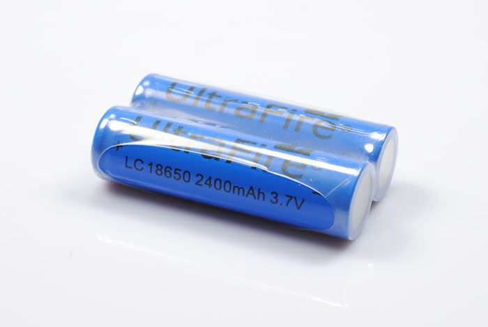UltraFire Akumulátor 18650 Dobíjecí Li-ion Baterie 3000mAh 3.7V - Vysoká Kapacita, Bezpečnost (Černá)