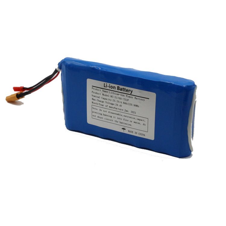 21700-7S1P-25.2V Vysokokapacitní bateriový pack – lehké Li-Ion skateboardové energetické řešení s robustními bezpečnostními prvky.