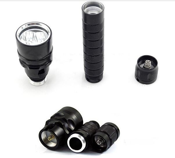 UltraFire 6000 lumenů Vodotesná potápěčská svítilna 100M, robustní eloxovaná hliníková slitina pro dobrodružství